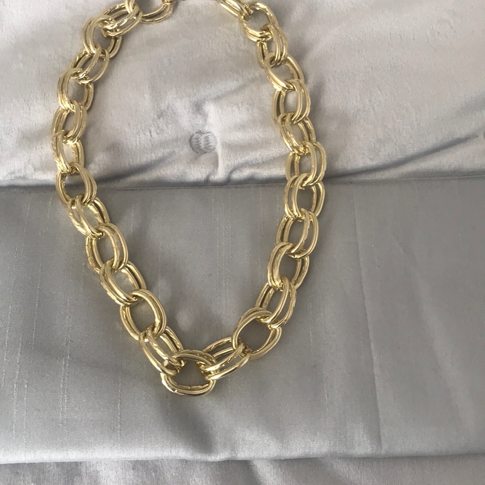 Goldtone lightweight link necklace